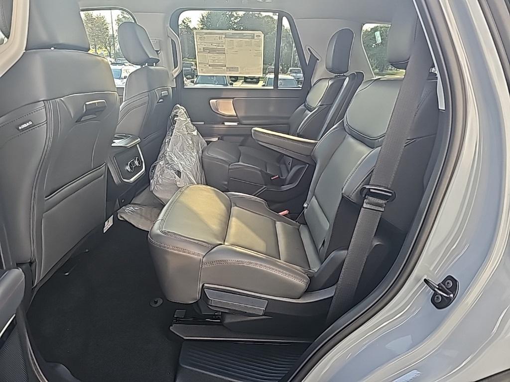 new 2025 Ford Expedition car, priced at $70,144