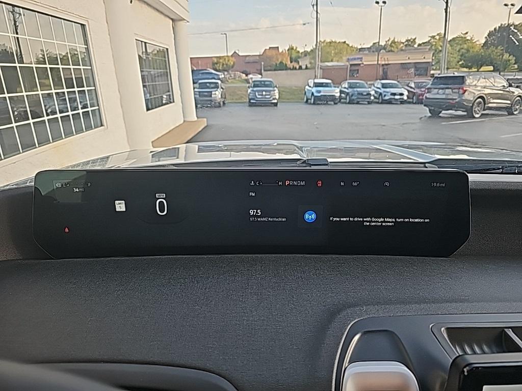 new 2025 Ford Expedition car, priced at $70,144