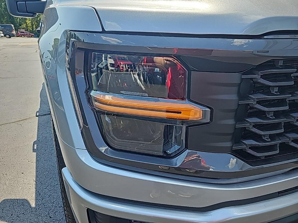 new 2025 Ford F-150 car, priced at $47,092