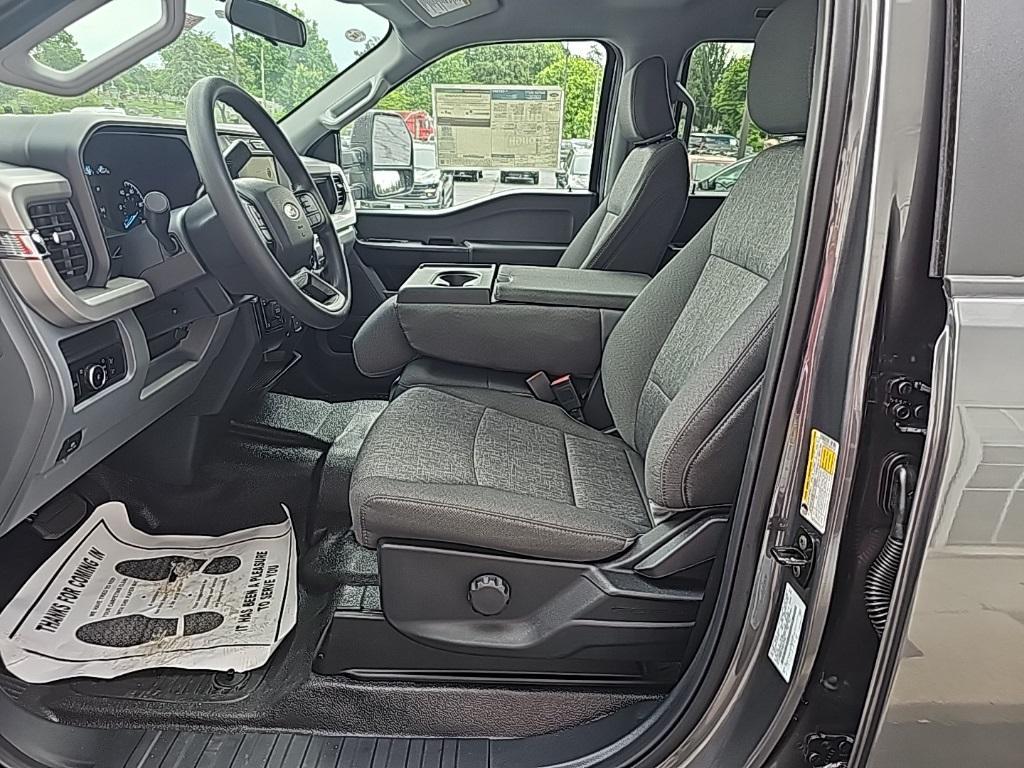new 2025 Ford F-250 car, priced at $65,809