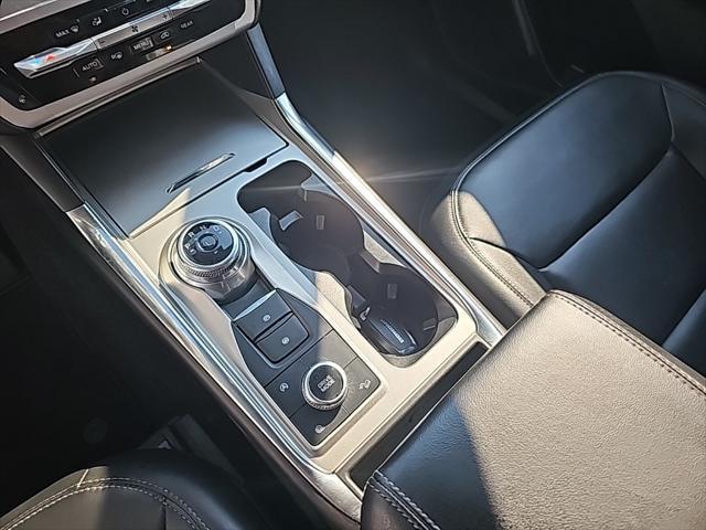 used 2024 Ford Explorer car, priced at $33,998
