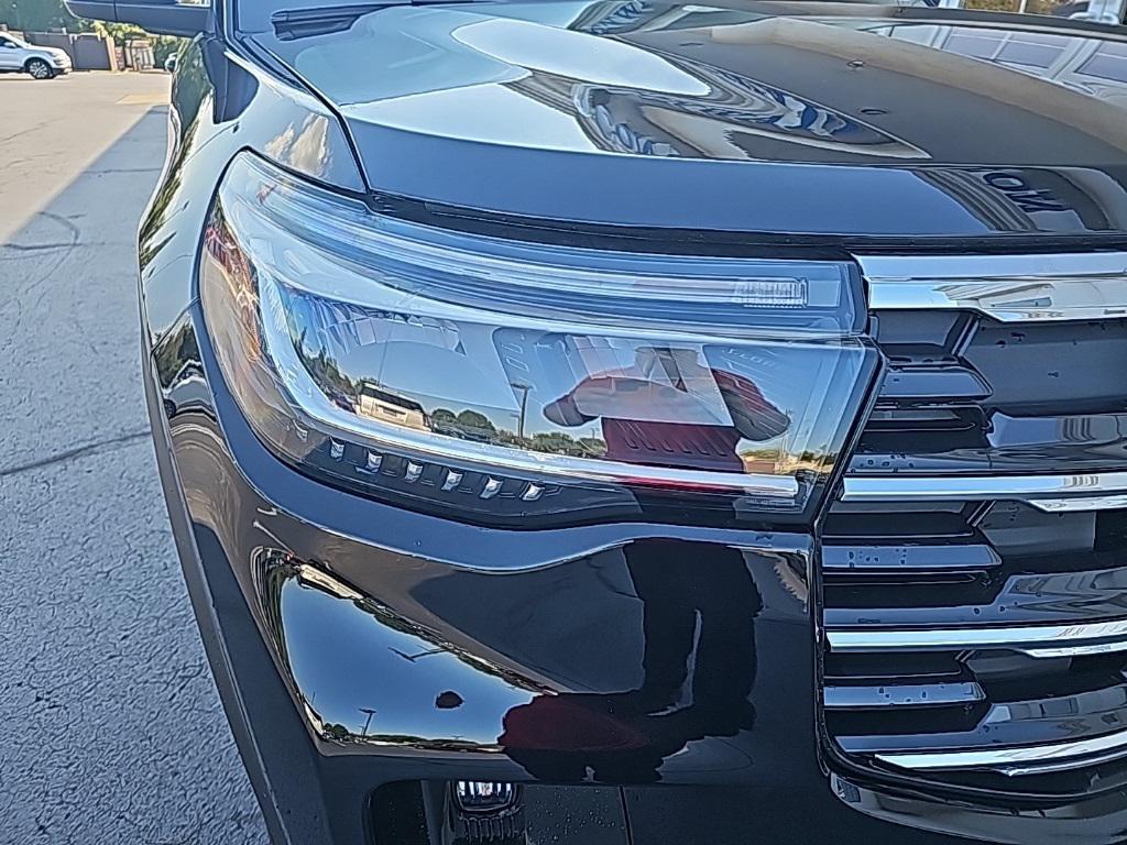 new 2025 Ford Explorer car, priced at $45,269