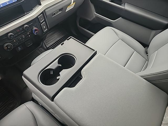 new 2025 Ford F-450 car, priced at $72,180
