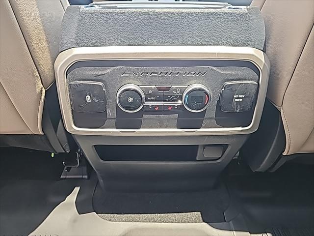 used 2024 Ford Expedition car, priced at $57,998