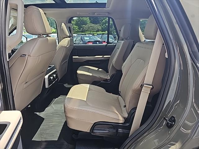 used 2024 Ford Expedition car, priced at $57,998