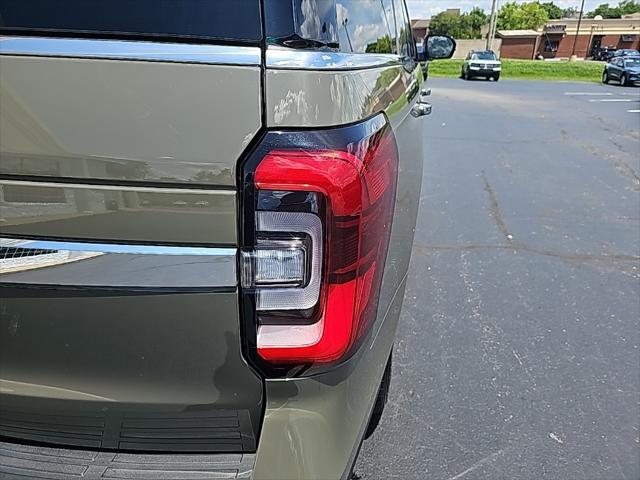 used 2024 Ford Expedition car, priced at $57,998