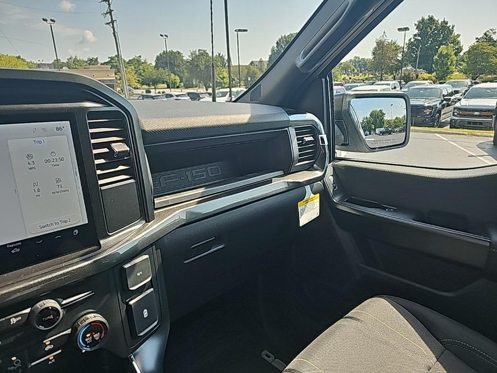 new 2025 Ford F-150 car, priced at $45,092