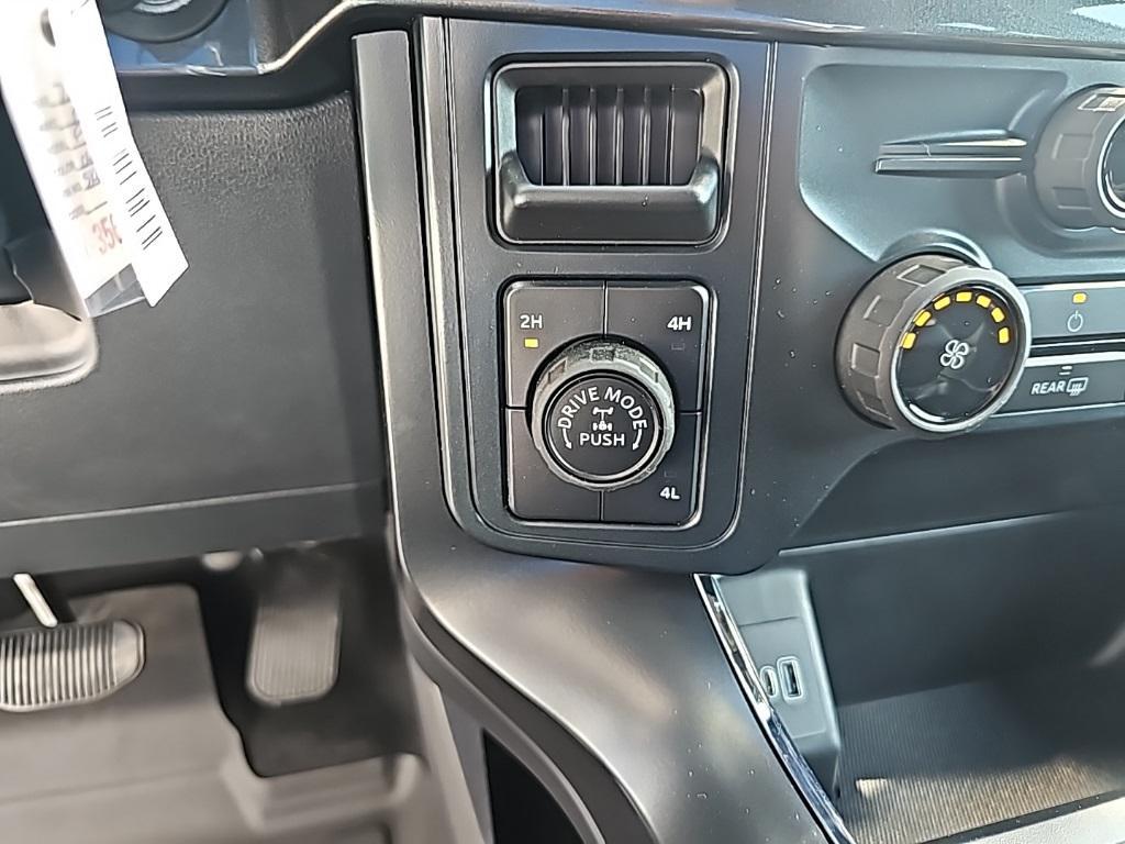 new 2025 Ford F-150 car, priced at $45,092