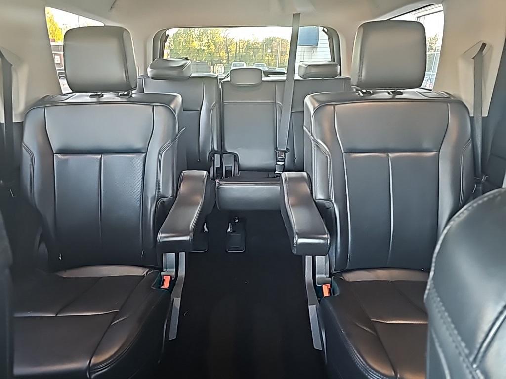 used 2024 Ford Expedition car, priced at $44,998