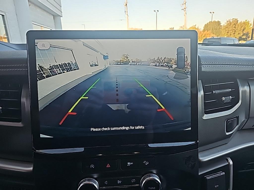 used 2024 Ford Expedition car, priced at $44,998