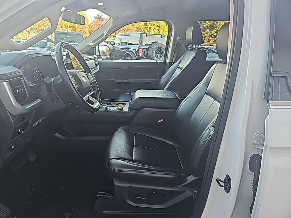 used 2024 Ford Expedition car, priced at $44,998