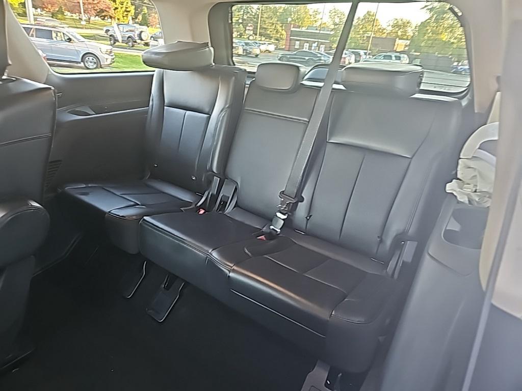 used 2024 Ford Expedition car, priced at $44,998