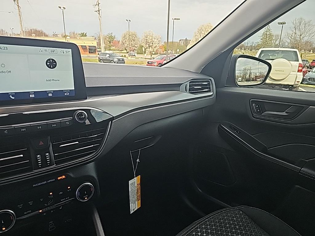 new 2025 Ford Escape car, priced at $25,554