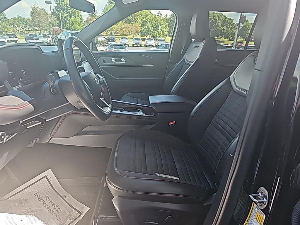 used 2025 Ford Explorer car, priced at $37,998