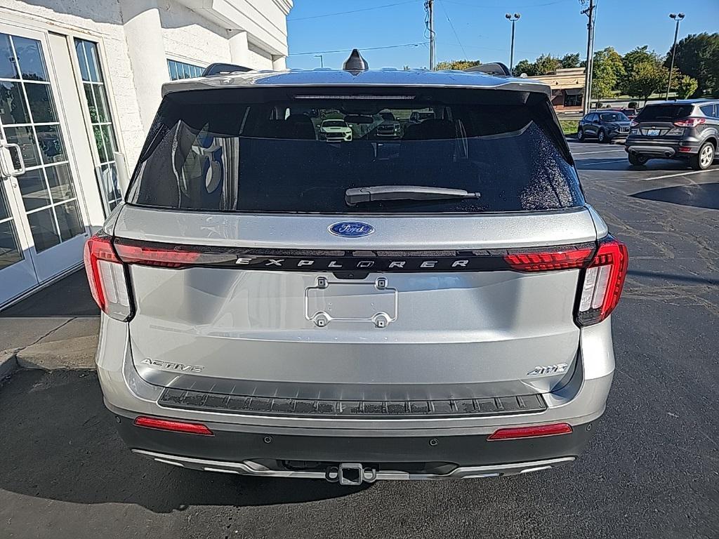 used 2025 Ford Explorer car, priced at $39,998