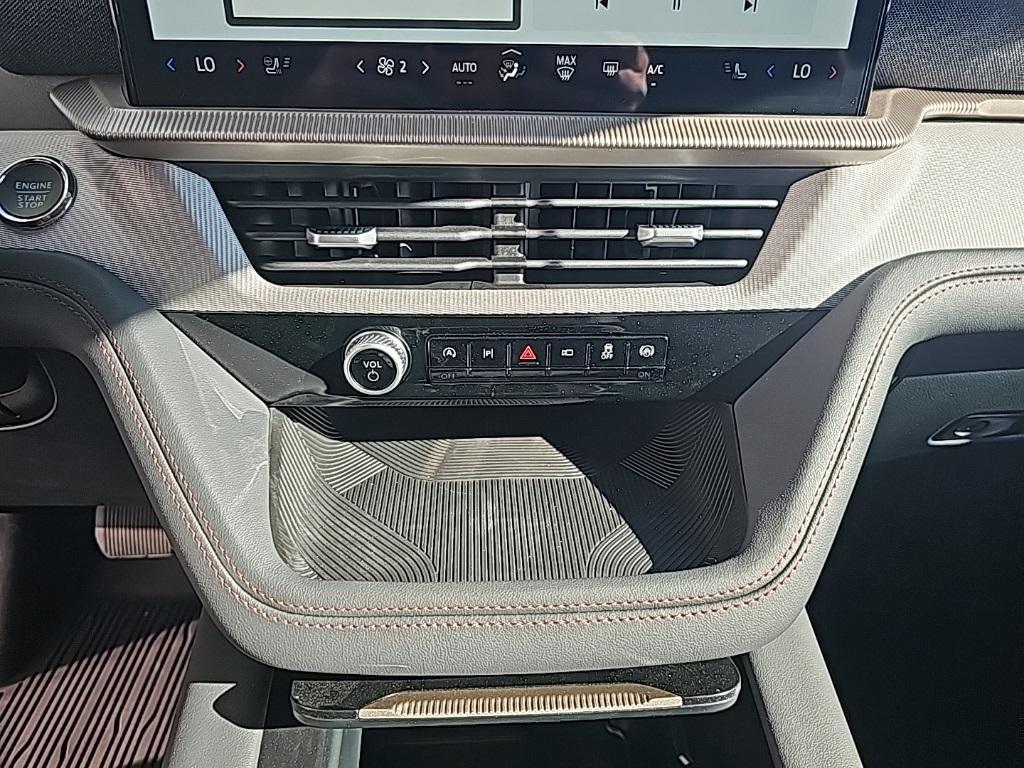 used 2025 Ford Explorer car, priced at $39,998