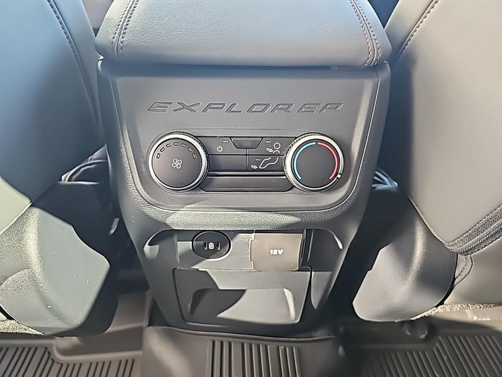 used 2025 Ford Explorer car, priced at $39,998
