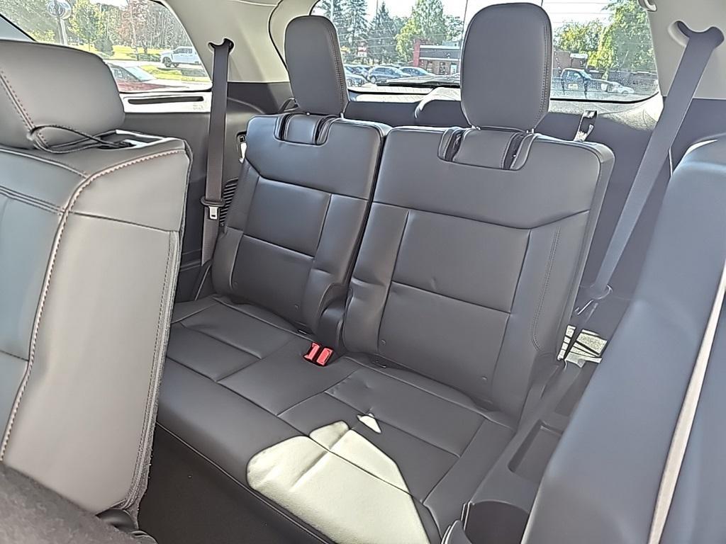 used 2025 Ford Explorer car, priced at $39,998