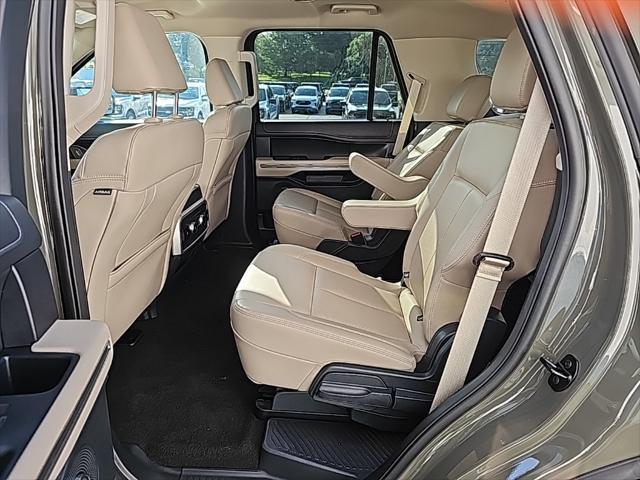 used 2024 Ford Expedition car, priced at $53,998