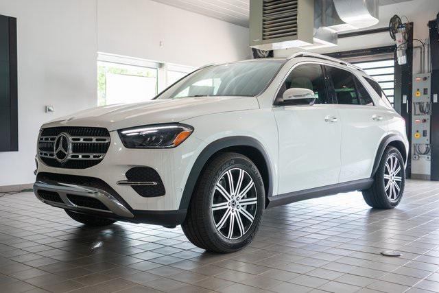 new 2025 Mercedes-Benz GLE 450 car, priced at $73,745