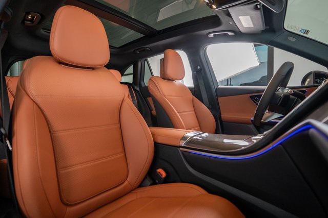 new 2025 Mercedes-Benz GLC 300 car, priced at $60,065