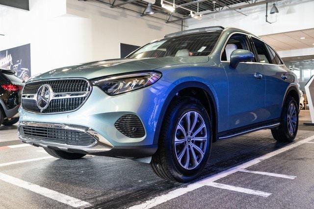 new 2025 Mercedes-Benz GLC 300 car, priced at $59,265