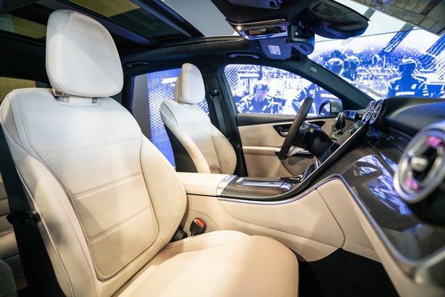 new 2025 Mercedes-Benz GLC 300 car, priced at $59,265