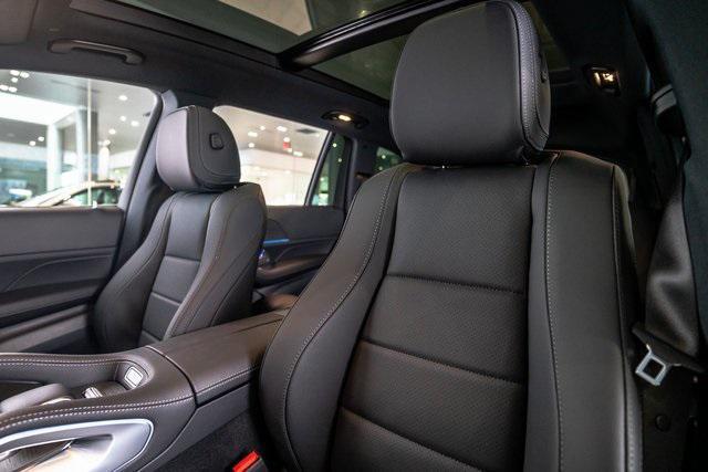new 2025 Mercedes-Benz GLS 450 car, priced at $93,225