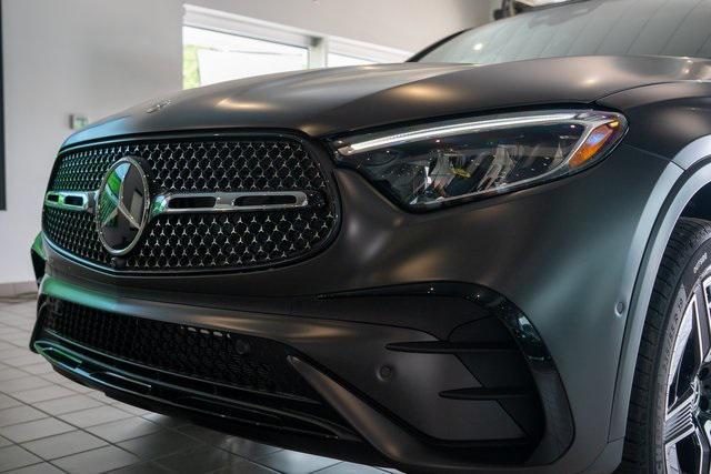 new 2025 Mercedes-Benz GLC 300 car, priced at $71,700
