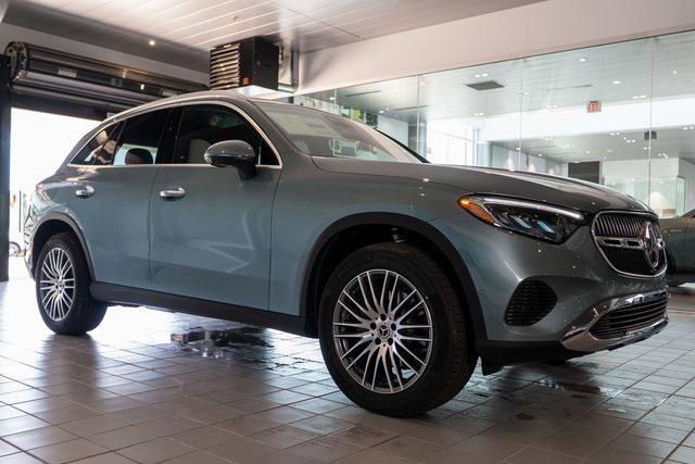 new 2025 Mercedes-Benz GLC 300 car, priced at $59,265