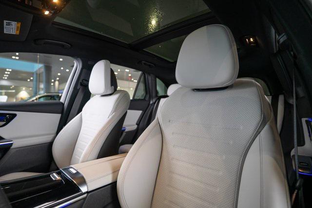 new 2025 Mercedes-Benz GLC 300 car, priced at $64,205