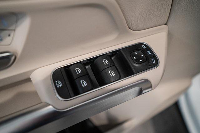 new 2025 Mercedes-Benz GLB 250 car, priced at $49,595