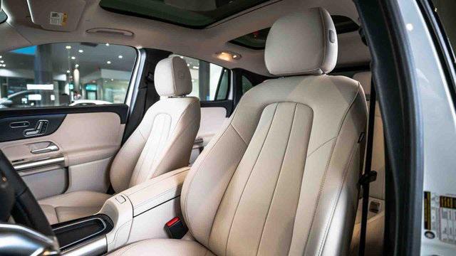 used 2025 Mercedes-Benz GLA 250 car, priced at $42,910