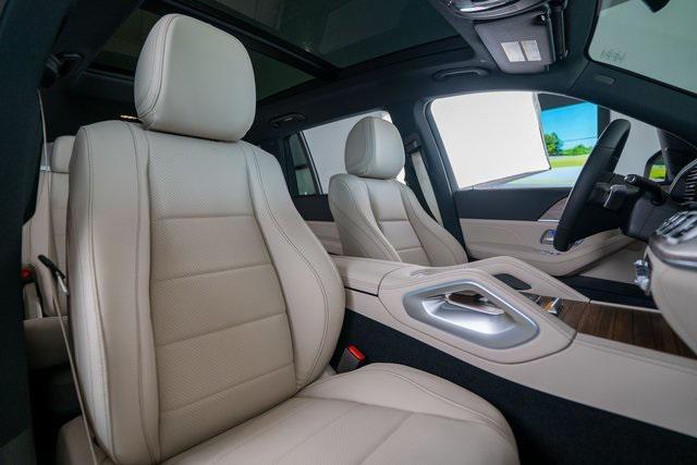 new 2025 Mercedes-Benz GLS 450 car, priced at $92,225