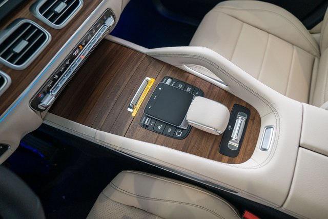 new 2025 Mercedes-Benz GLS 450 car, priced at $92,225
