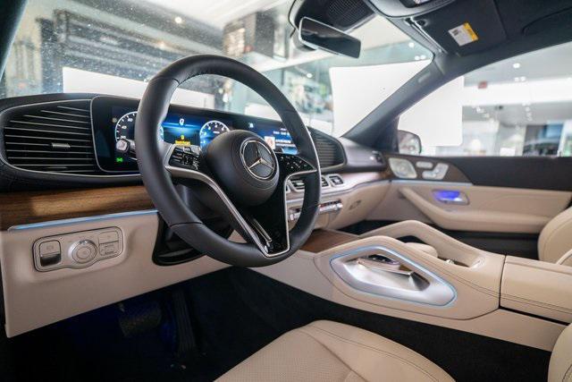 new 2025 Mercedes-Benz GLS 450 car, priced at $92,225
