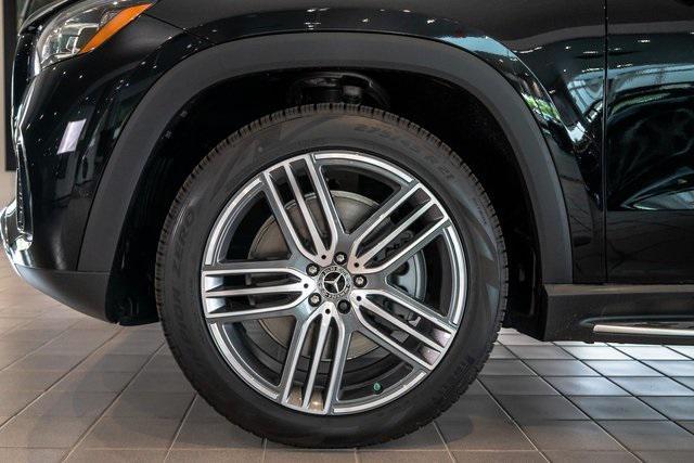 new 2025 Mercedes-Benz GLS 450 car, priced at $92,595