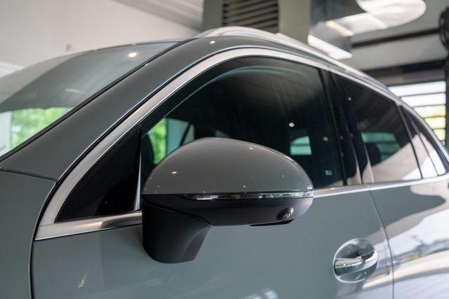 new 2025 Mercedes-Benz GLC 300 car, priced at $61,345
