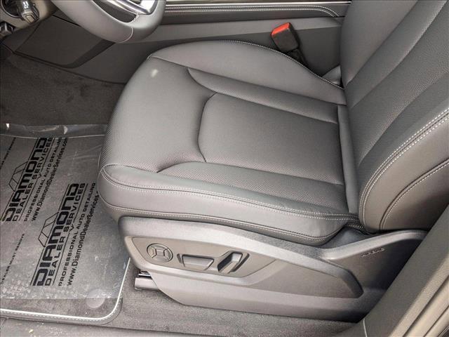 new 2025 Audi Q7 car, priced at $67,968