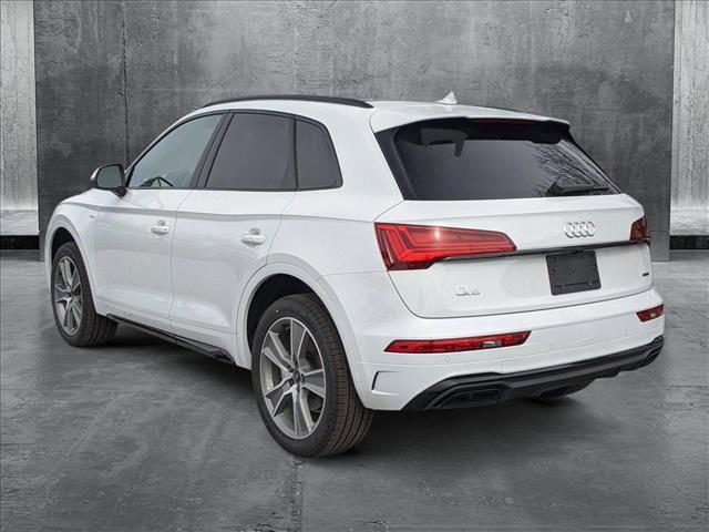 new 2025 Audi Q5 car, priced at $47,876