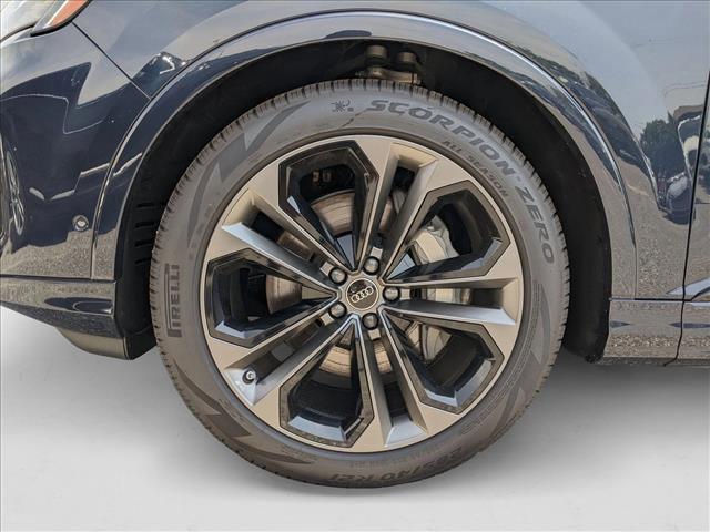 new 2025 Audi Q7 car, priced at $69,468