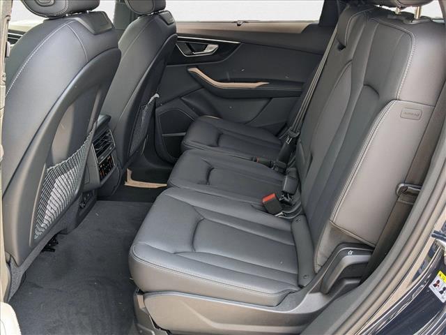 new 2025 Audi Q7 car, priced at $69,468