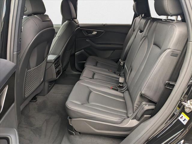 new 2025 Audi Q7 car, priced at $67,968
