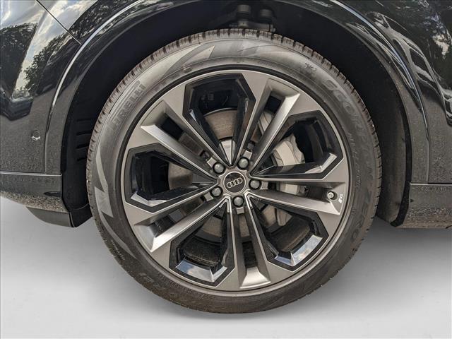 new 2025 Audi Q7 car, priced at $67,968