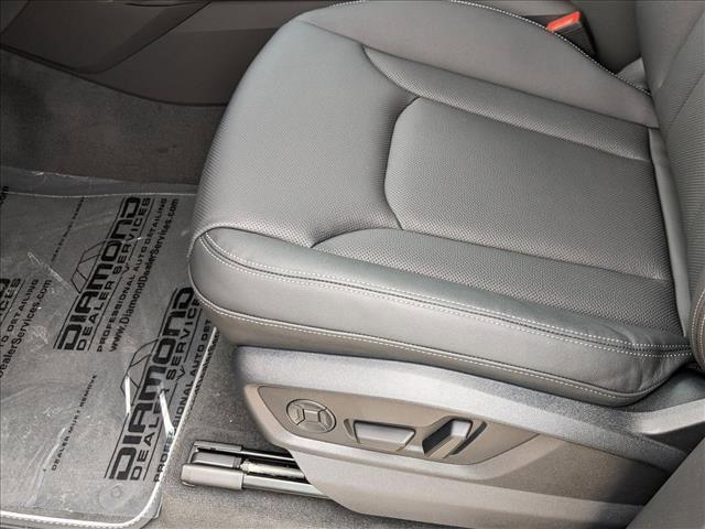 new 2025 Audi Q7 car, priced at $66,889