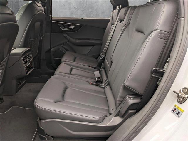 new 2025 Audi Q7 car, priced at $67,968