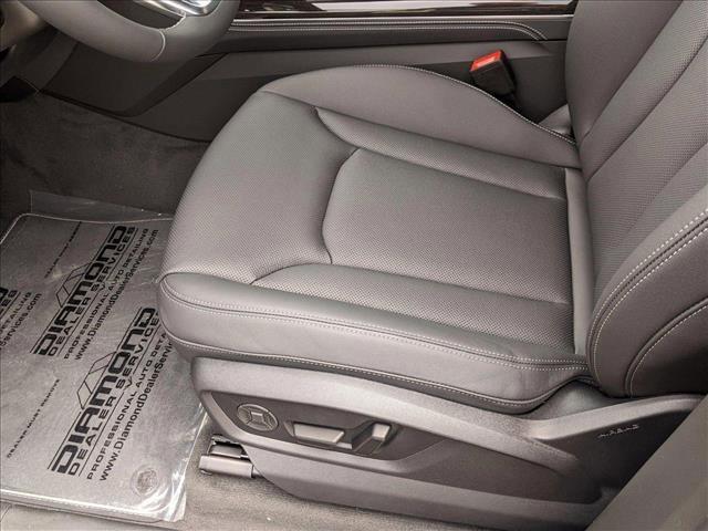 new 2025 Audi Q7 car, priced at $67,968