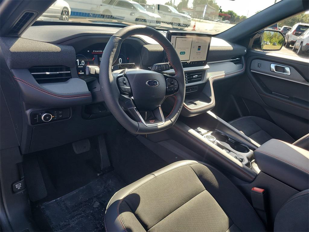 new 2025 Ford Explorer car, priced at $54,228