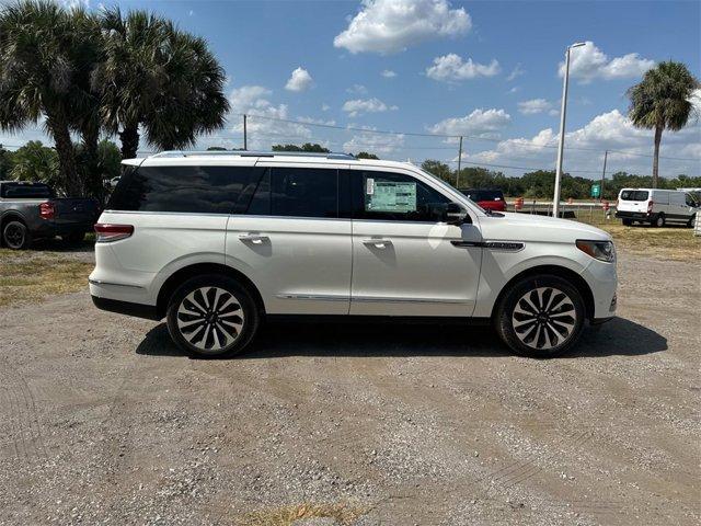 new 2024 Lincoln Navigator car