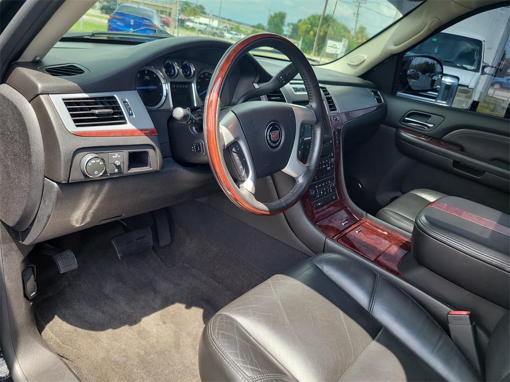 used 2009 Cadillac Escalade EXT car, priced at $25,989
